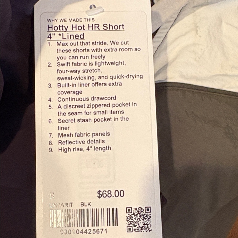 Lululemon NWT Hotty Hot HR Black 4” Shorts - Picture 5 of 5